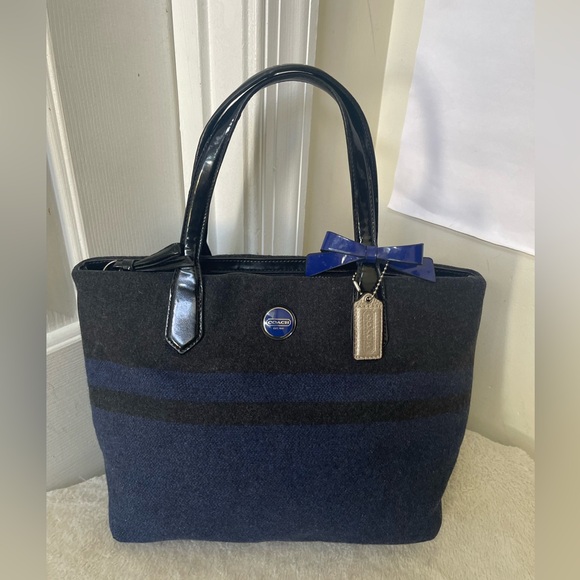 Coach Tote Bag EUC - Picture 11 of 12